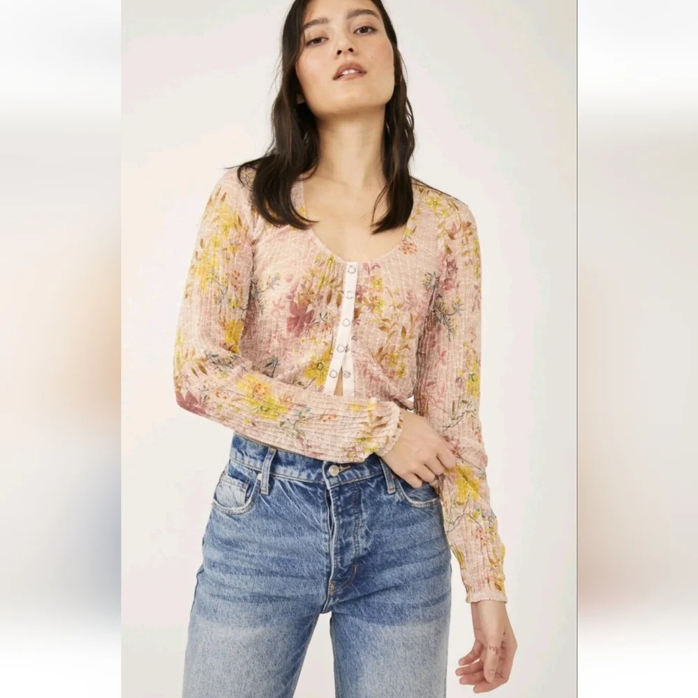 FREE PEOPLE × REVOLVE Angelina Pink Floral Lace Top Blogger Favorite  Medium NWT